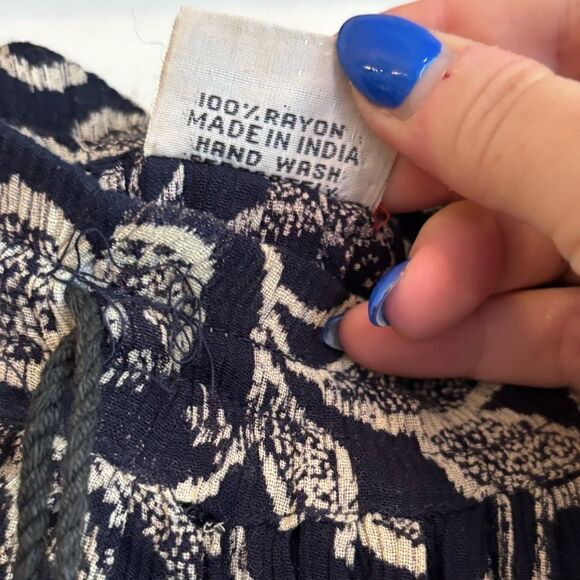 Vintage 90s maxi broomstick skirt navy blue floral crepe rayon - Picture 6 of 6